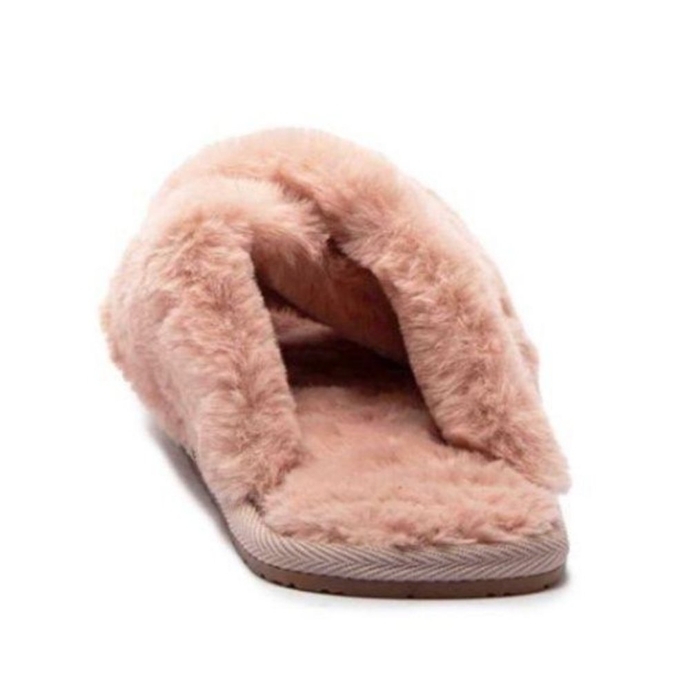 Premium Fluffy Faux Fur Slippers in Rose Pink - Picture 5 of 6